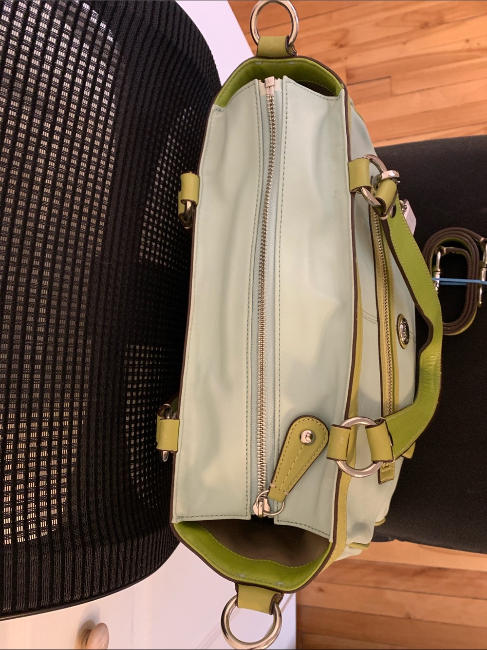 Sale ๐2010 Coach Laura Leather Carryall, in "Seafoam and Lime" - Picture 2 of 16
